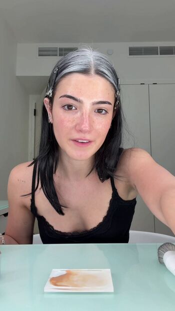 Charli d amelio page 16 image