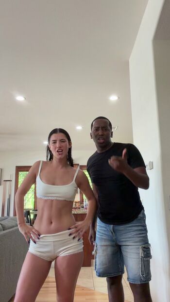 Charli d amelio page 5 image