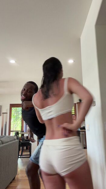 Charli d amelio page 5 image