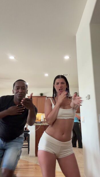 Charli d amelio page 5 image