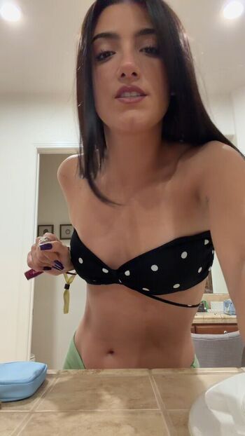 Charli d amelio page 3 image