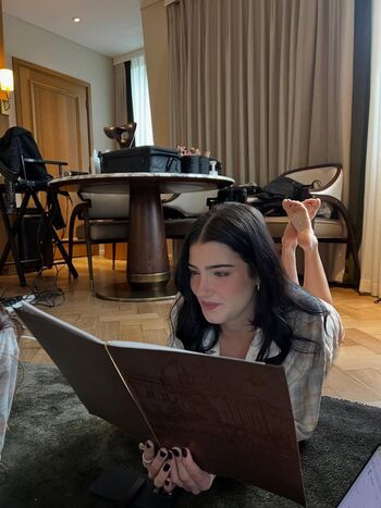 Charli d amelio page 3 image