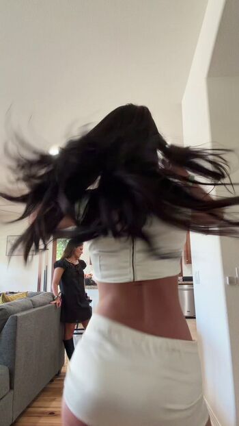 Charli d amelio page 3 image