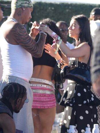 Charli d amelio image