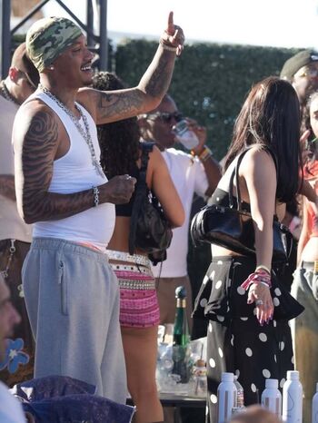 Charli d amelio image