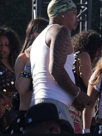 Charli d amelio image