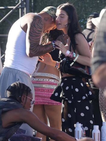 Charli d amelio image