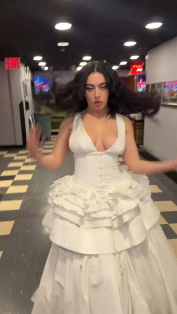Charli xcx image