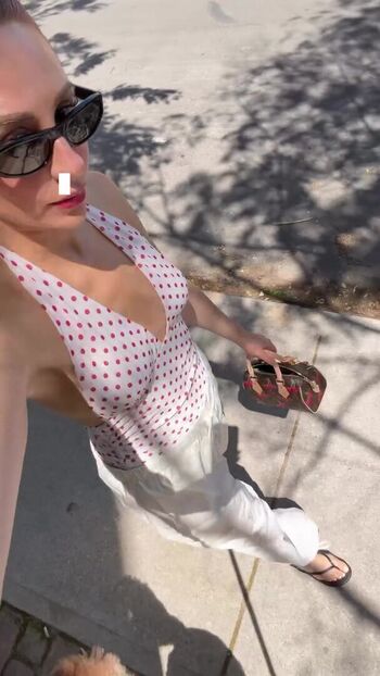Charlotte dobre image