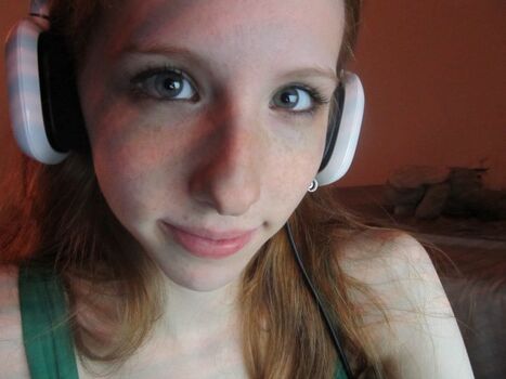 Charlotte hazey image