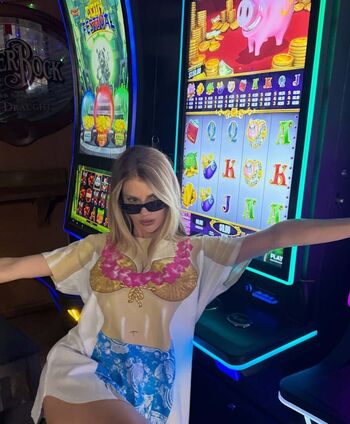 Charlotte mckinney 1 image