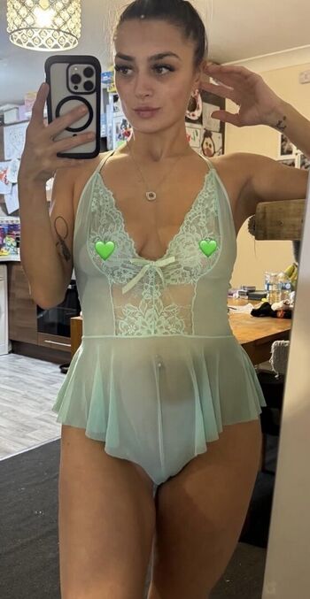 Charmainerxoxo image