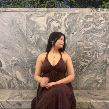Charvi sharma image