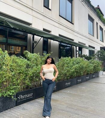 Charvi sharma image