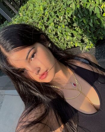 Charvi sharma image