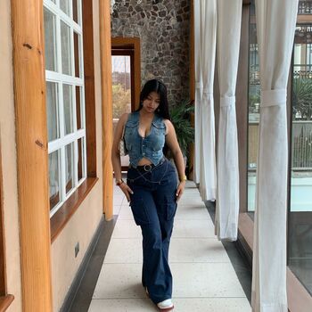 Charvi sharma image
