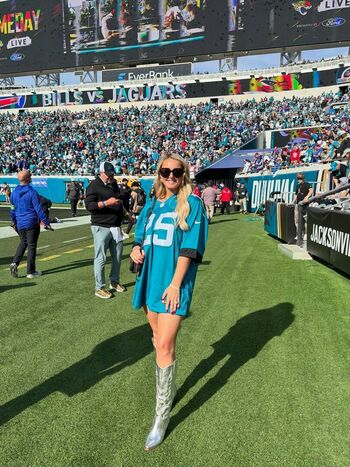 Chasity and elli nolan image