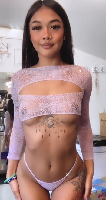 Cheekychynaa image