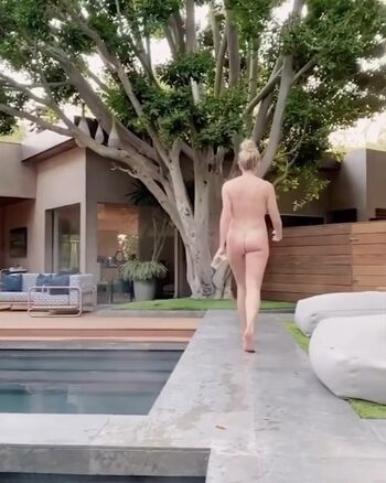 Chelsea handler image
