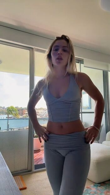 Chelsea pearce page 3 image