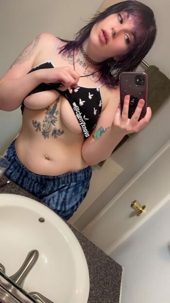 Cherrrynovaxxx image