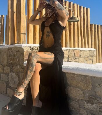 Cherryrebelle 1 page 2 image