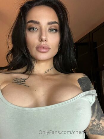 Cherryrebelle 1 page 2 image