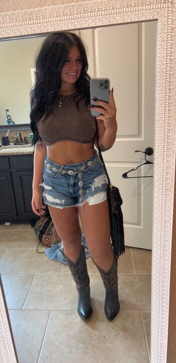 Chey elaine 1 image