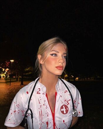 Chiara faini image
