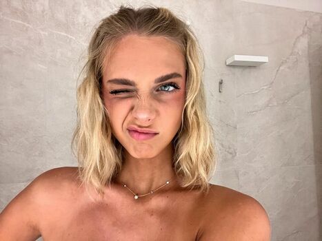 Chiara faini image