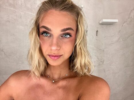 Chiara faini image