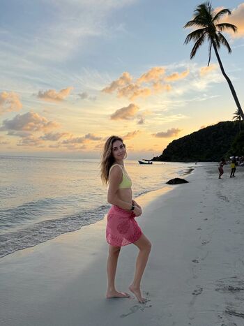 Chiara ferragni page 2 image
