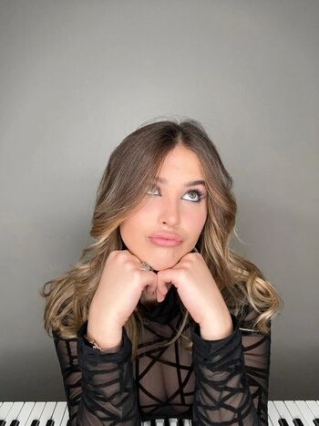 Chiara gariboldi page 2 image