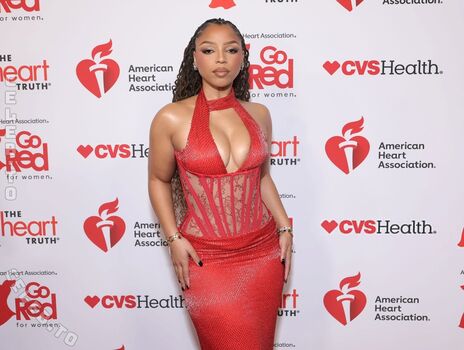 Chloe bailey page 4 image