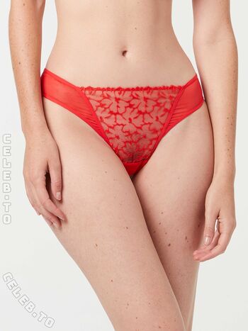 Chloe bechini page 4 image