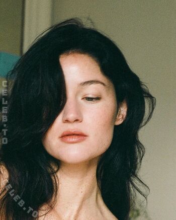 Chloe bechini image