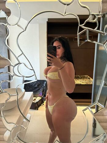 Chloe cortinez image