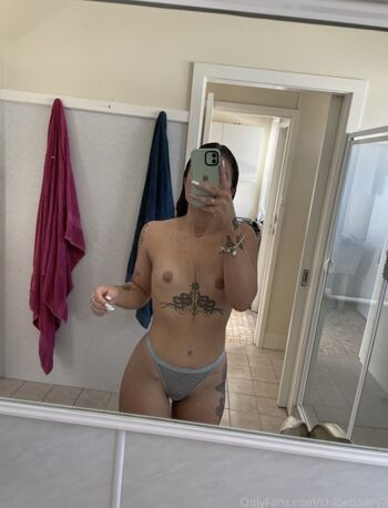 Chloebailey7 image
