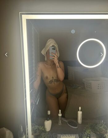 Chloebailey7 image