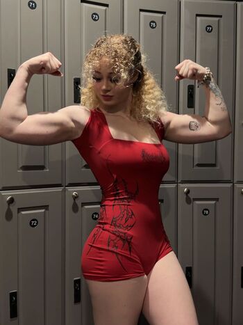Chloethehokage image