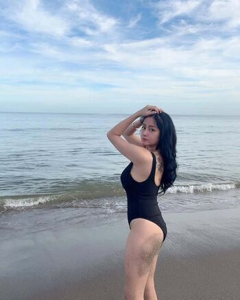 Chloey largado image