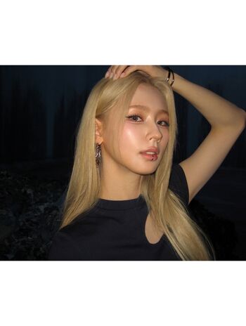 Cho mi yeon miyeon i dle g i dle page 2 image