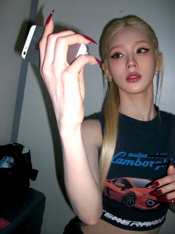 Cho Mi-yeon (Miyeon) - i-dle [(G)I-dle]