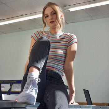 Chrissie huntley image