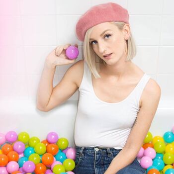 Chrissie huntley image