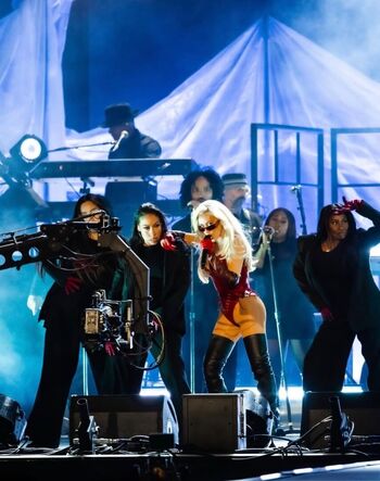 Christina aguilera 1 page 4 image