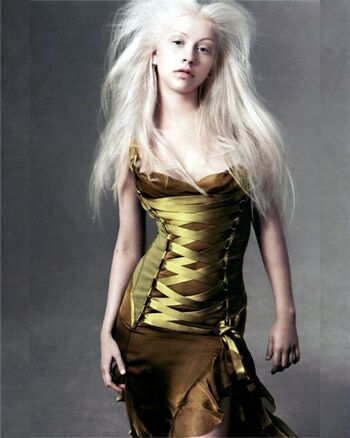 Christina aguilera 1 image