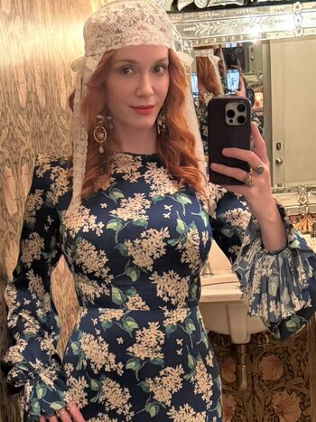 Christina hendricks page 3 image