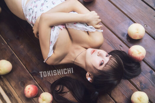 Chunmomo image