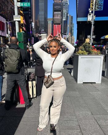 Cienna stewartt image